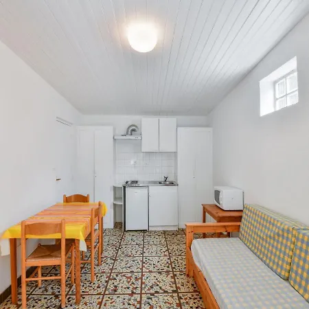 Affluent Holiday In Saint-savinien With Jacuzzi, Sauna Casa de Férias *