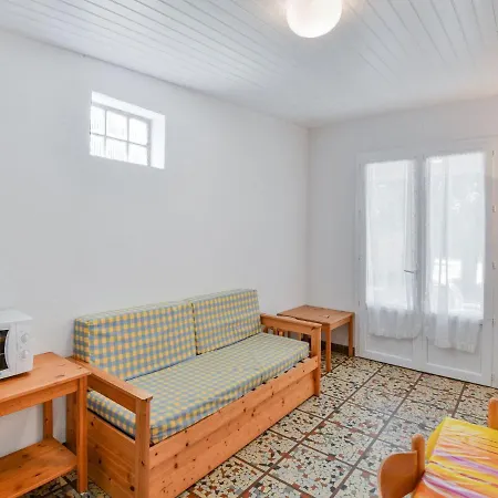 Affluent Holiday In Saint-savinien With Jacuzzi, Sauna Casa de Férias Saint-Savinien