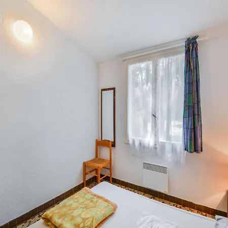 Affluent Holiday In Saint-savinien With Jacuzzi, Sauna Casa de Férias